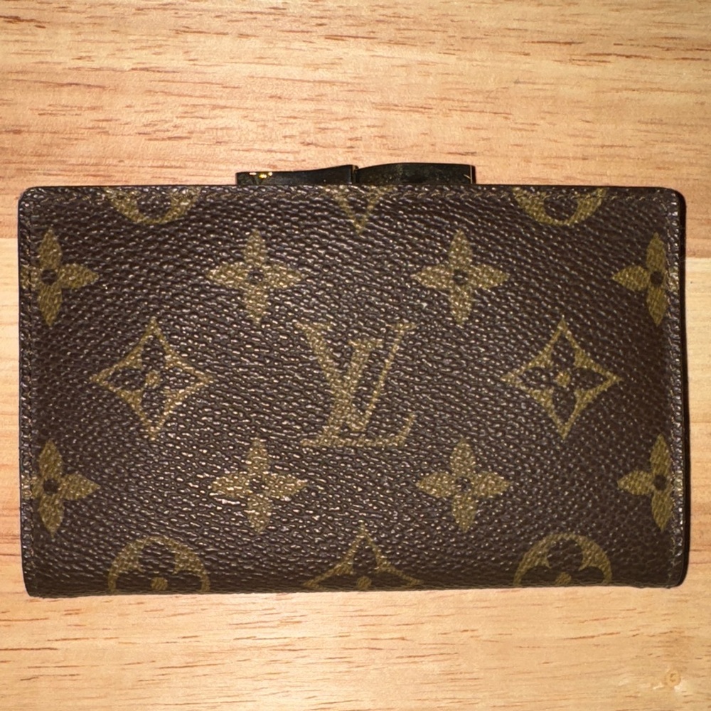Louis Vuitton Monogram kisslock coin purse card holder Wallet